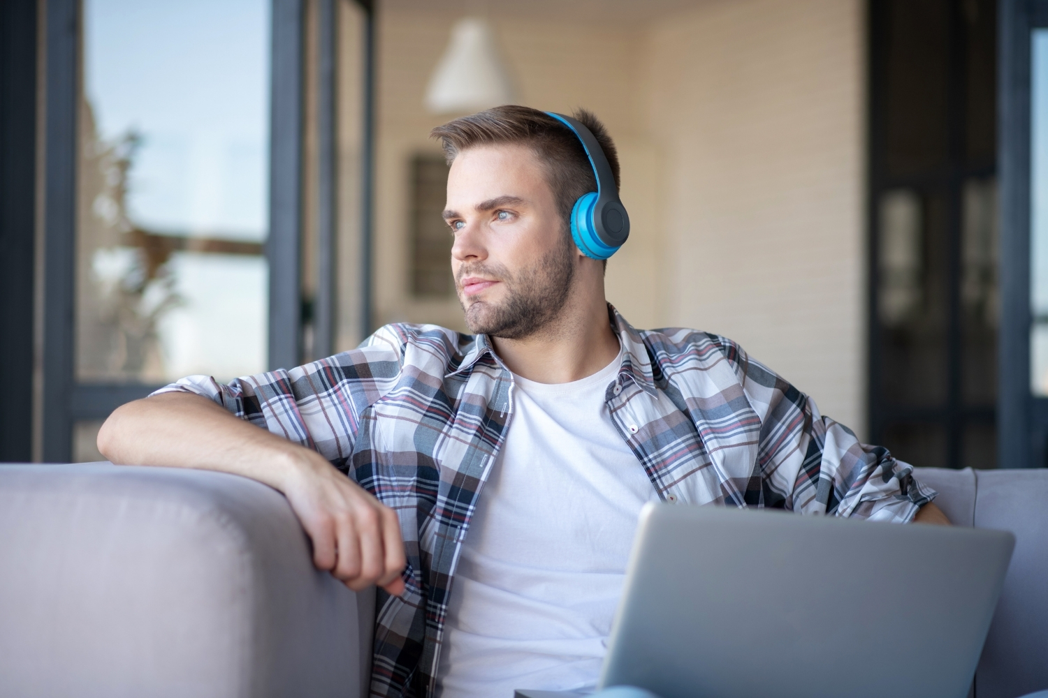 5 Finance Podcasts You’ll Want to Tune Into